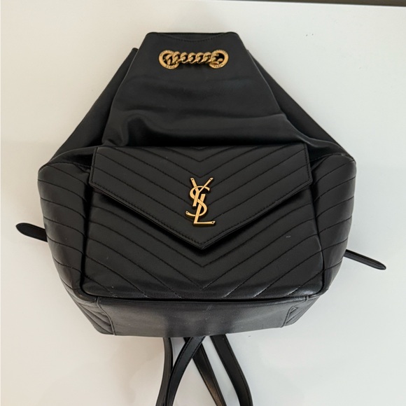 Saint Laurent Chevron Quilted Backpack Noir